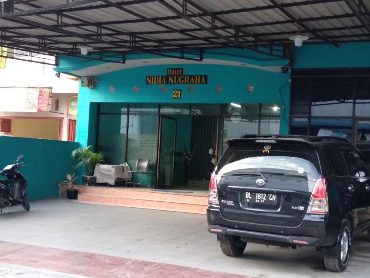 Hotel Reddoorz Near Yuki Simpang Raya Mall Medan 2 Esterno foto